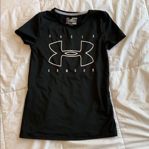BRAND NEW Under Armour Girls Athletic Top